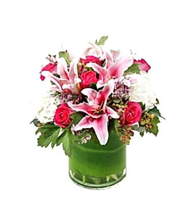 Pembe Çiçekler İle Aranjman