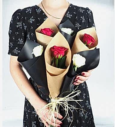 Angel Red White Gül Buketi